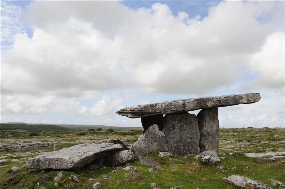 Poulnabrone Dolmen